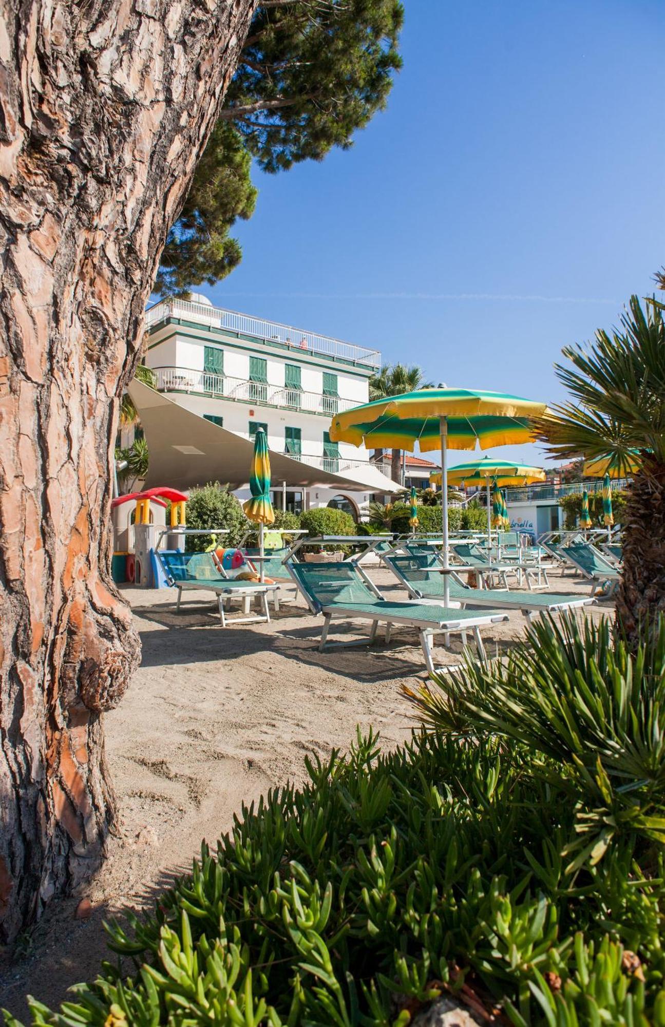 Hotel Gabriella Diano Marina Eksteriør bilde