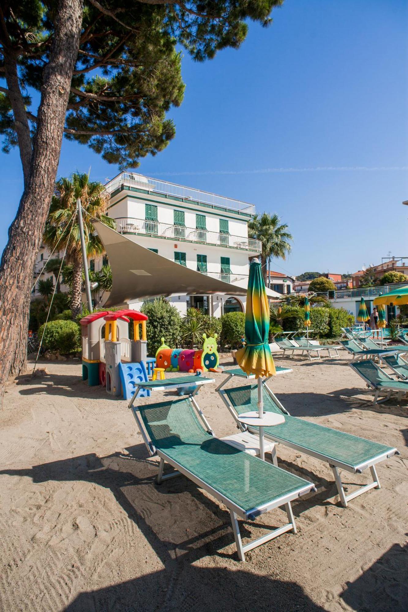 Hotel Gabriella Diano Marina Eksteriør bilde