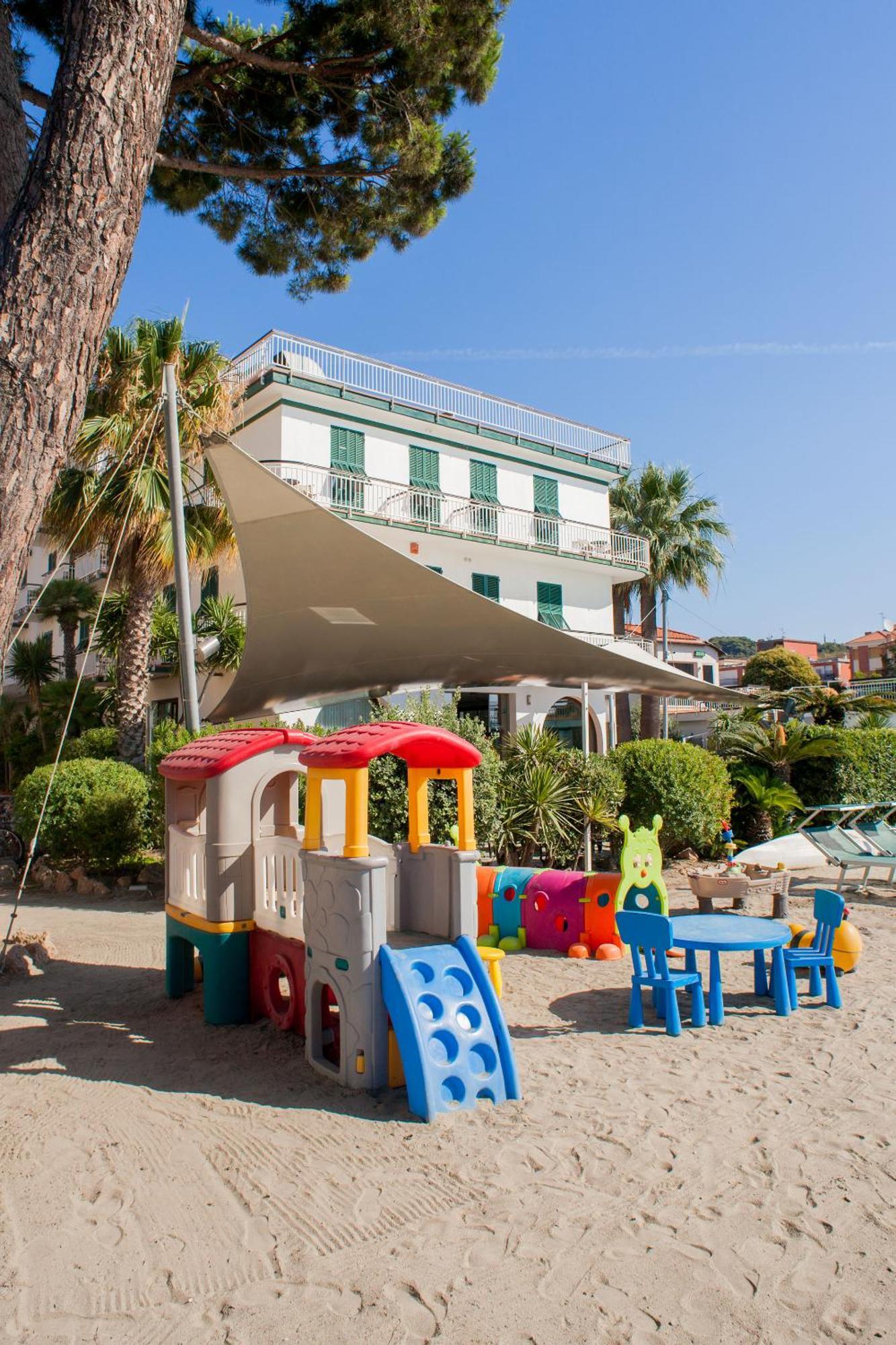 Hotel Gabriella Diano Marina Eksteriør bilde