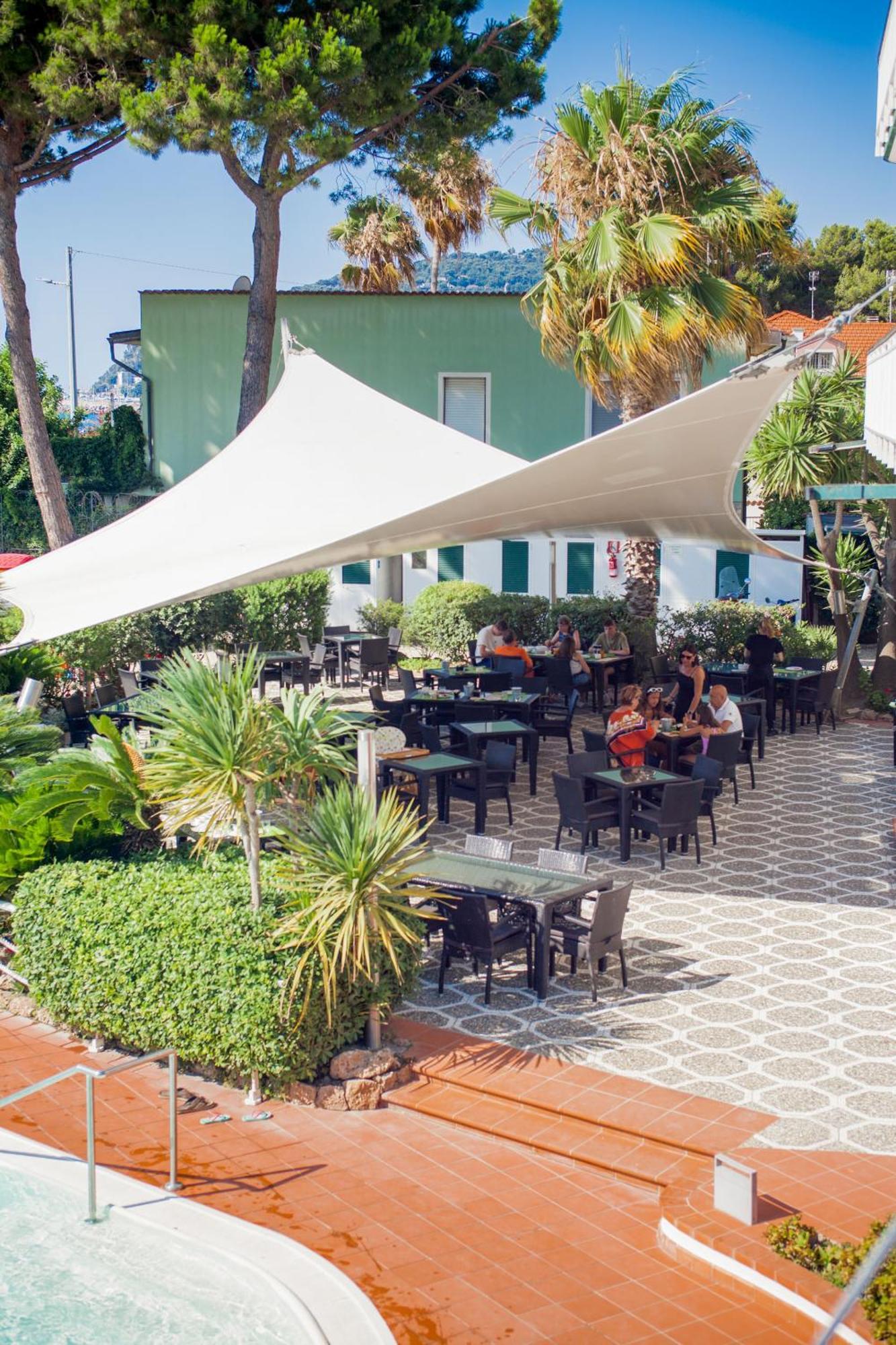 Hotel Gabriella Diano Marina Eksteriør bilde